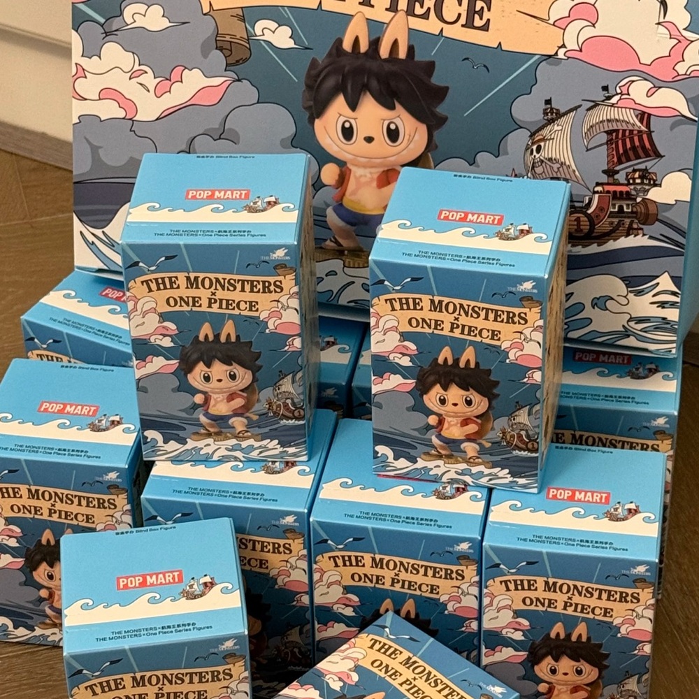 Labubu X One Piece ROBIN (Unopened) - Picture 3 of 3
